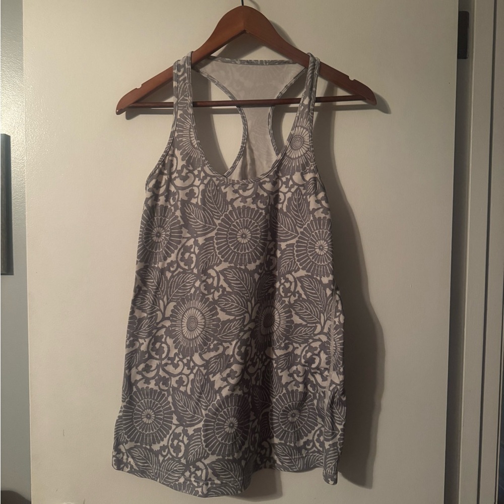 Lulu-B Gray Floral Tank Top